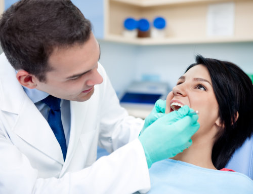 3 sinais na boca que indicam quando procurar um dentista